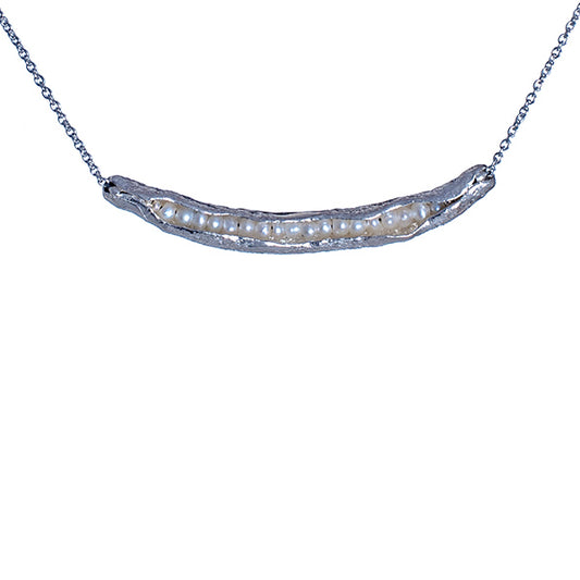 Pearl pod necklace