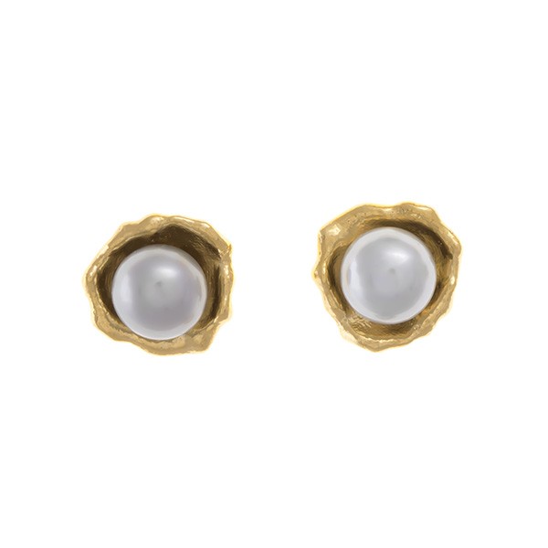 Pearl post earrings